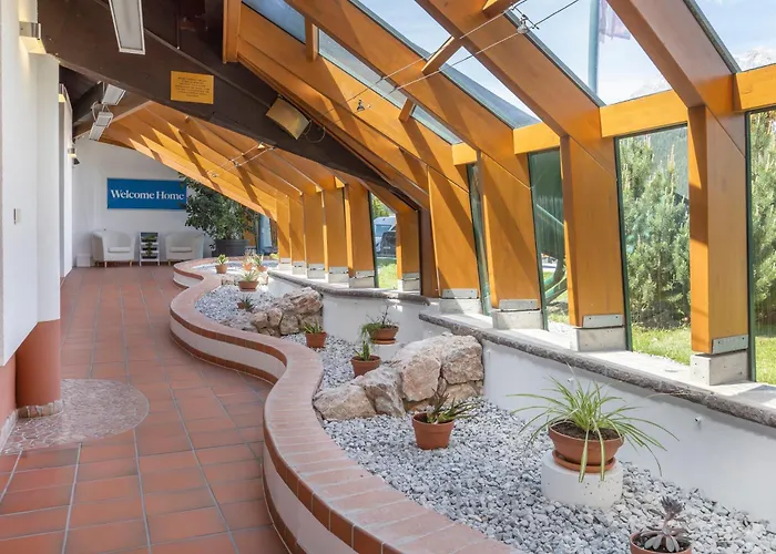 Alpine Club 公寓式酒店 斯拉德明