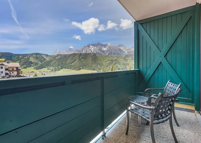 Alpine Club Aparthotel